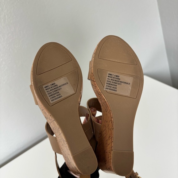 LC Lauren Conrad Beige Cork Wedges - Picture 6 of 6